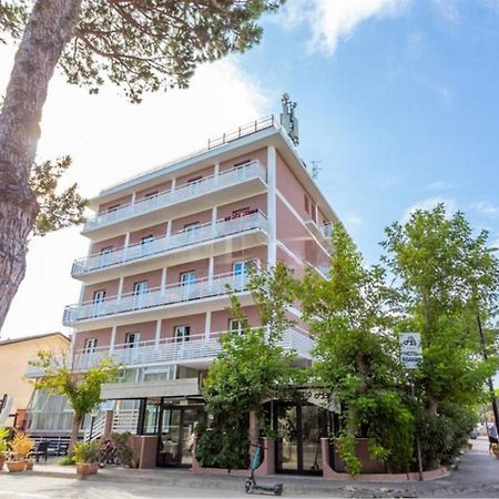 Hotel La Torre Cervia Esterno foto