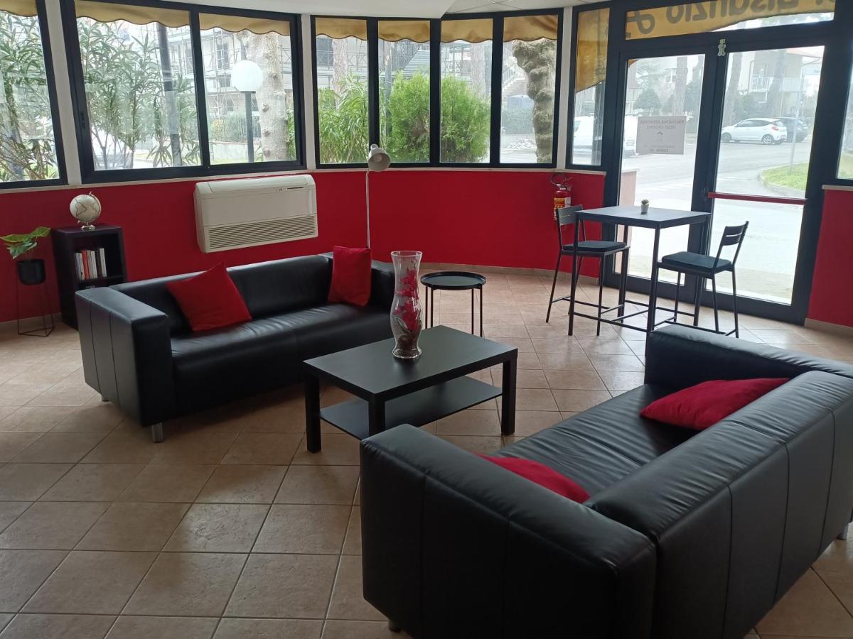 Hotel La Torre Cervia Esterno foto