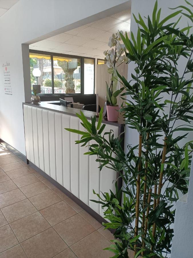Hotel La Torre Cervia Esterno foto